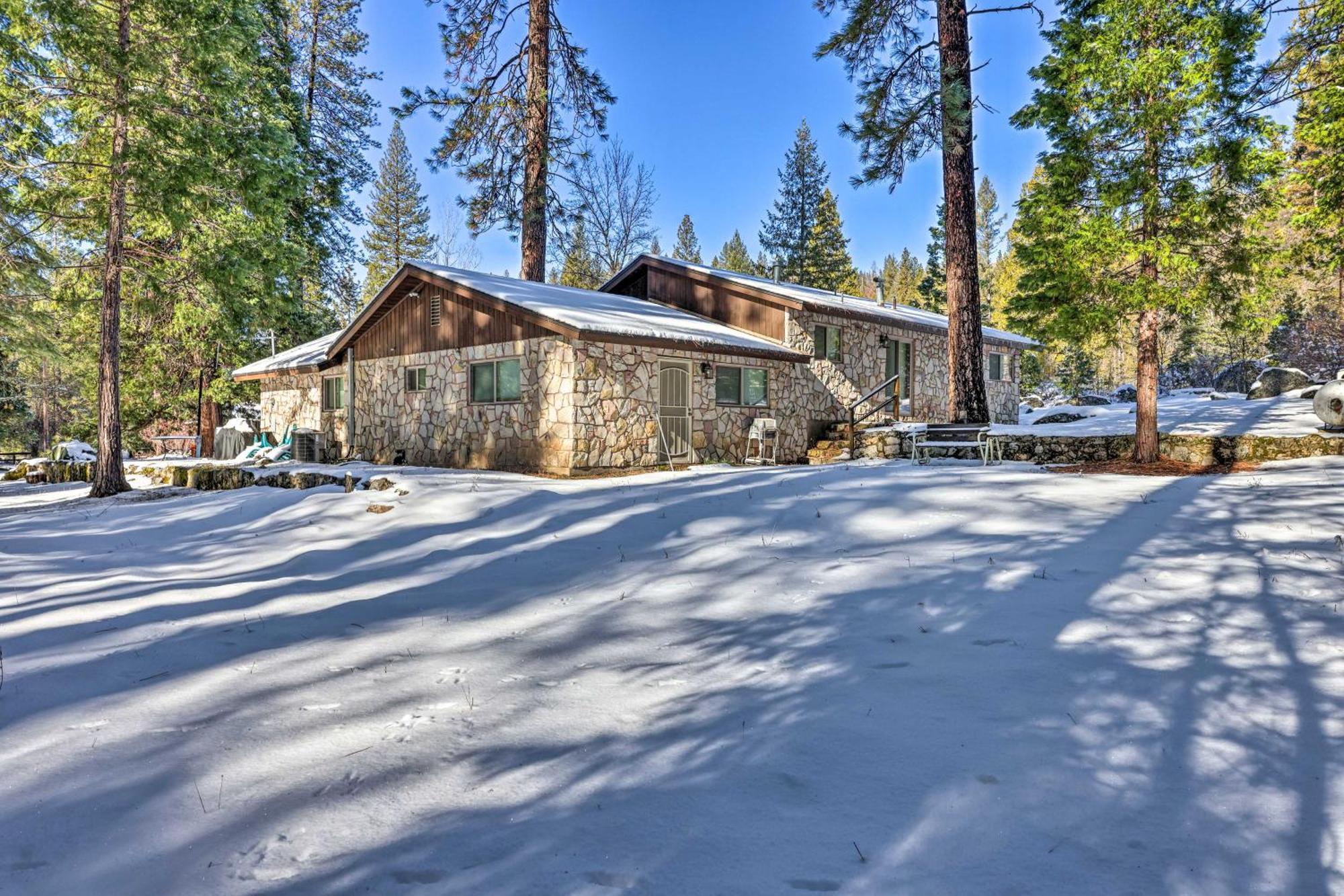 Riverfront Home Near Yosemite National Park! Groveland Exterior photo